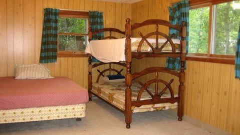 cabin bed room
